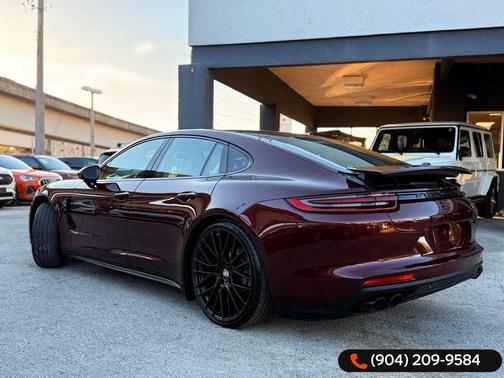 2020 Porsche Panamera 4