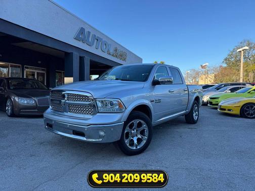 Bright Silver Metallic Clearcoat 2017 RAM 1500 Laramie