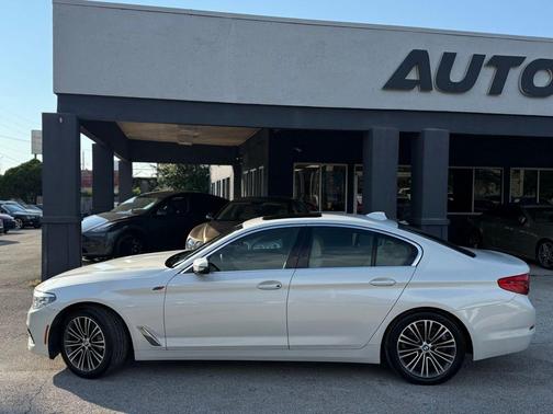 2019 BMW 530 530i