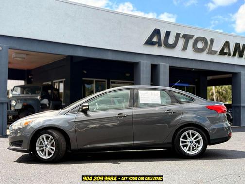 Magnetic Metallic 2017 Ford Focus SE