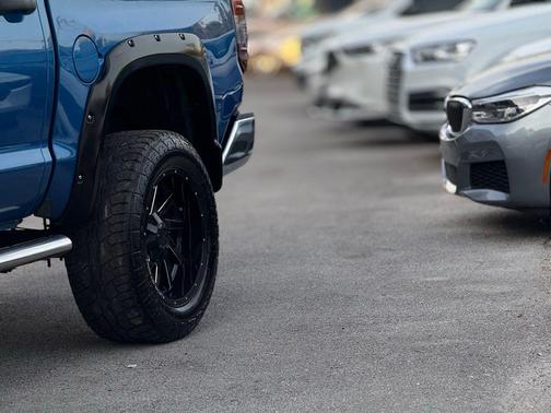 2016 Toyota Tundra SR5