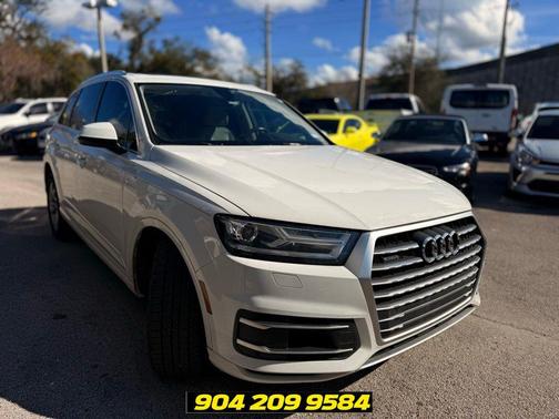 White 2018 Audi Q7 3.0T Premium Plus