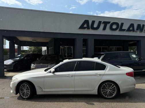 2018 BMW 530 530i