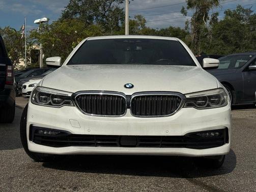 2018 BMW 530 530i