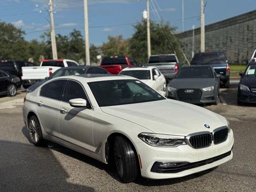2018 BMW 530 530i
