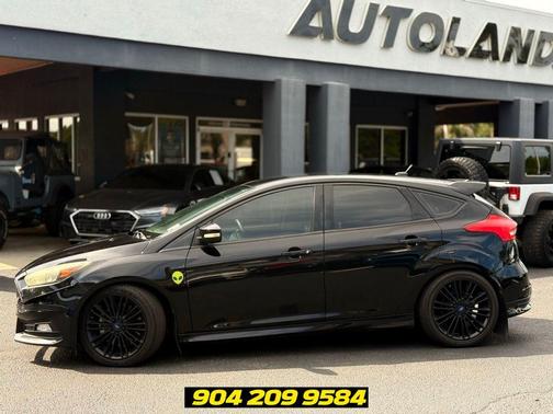 Shadow Black 2018 Ford Focus ST