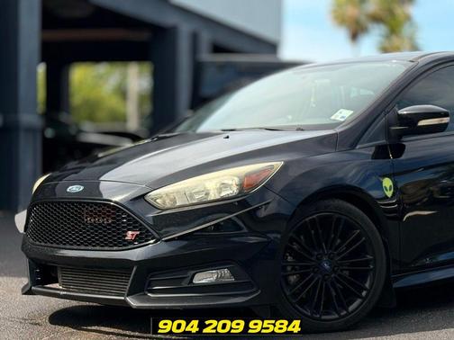 Shadow Black 2018 Ford Focus ST