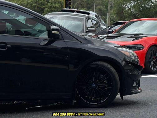 Shadow Black 2018 Ford Focus ST