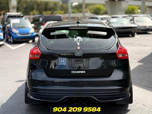 Shadow Black 2018 Ford Focus ST