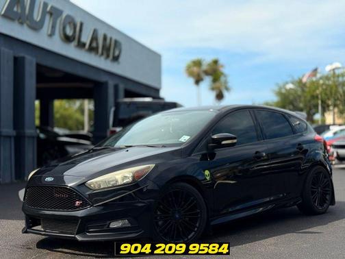 Shadow Black 2018 Ford Focus ST