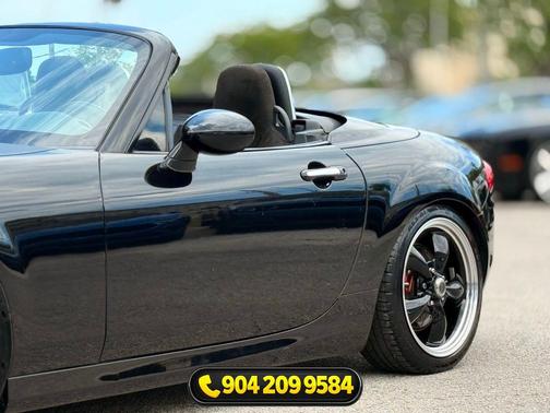 Brilliant Black Clearcoat 2011 Mazda MX-5 Miata Grand Touring