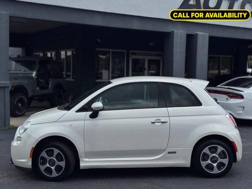 Bianco Perla (Pearl White Tri-Coat) 2016 FIAT 500e Battery Electric