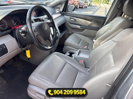 Lunar Silver Metallic 2017 Honda Odyssey EX-L