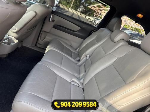 Lunar Silver Metallic 2017 Honda Odyssey EX-L