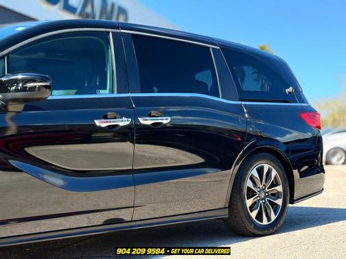 Crystal Black Pearl 2021 Honda Odyssey EX-L