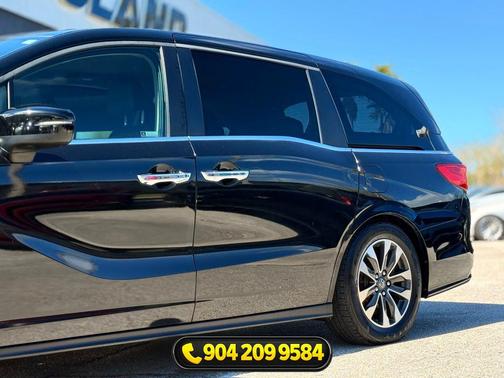 Crystal Black Pearl 2021 Honda Odyssey EX-L