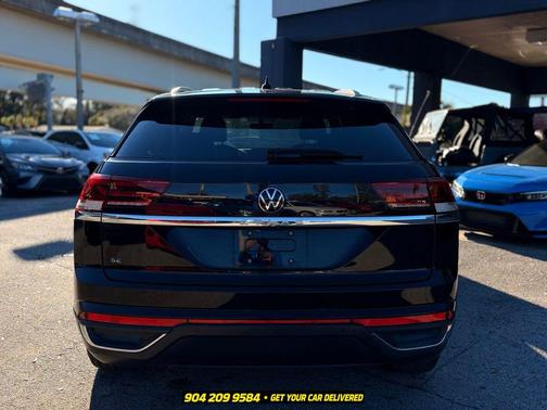 Deep Black 2021 Volkswagen Atlas Cross Sport 2.0T SE w/Technology