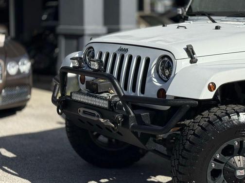 2013 Jeep Wrangler Unlimited Sahara