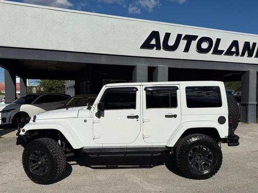 2013 Jeep Wrangler Unlimited Sahara
