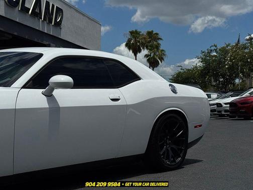White Knuckle Clearcoat 2018 Dodge Challenger R/T Scat Pack