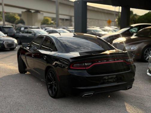 2018 Dodge Charger SXT