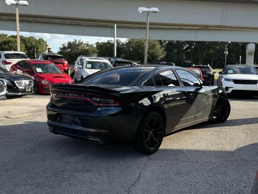 2018 Dodge Charger SXT