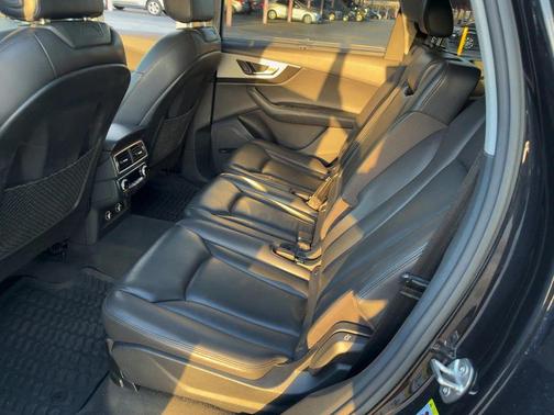 2019 Audi Q7 45 Premium Plus