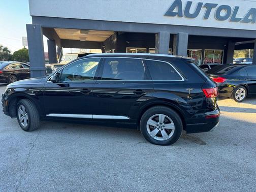 2019 Audi Q7 45 Premium Plus