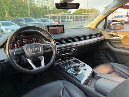 2019 Audi Q7 45 Premium Plus