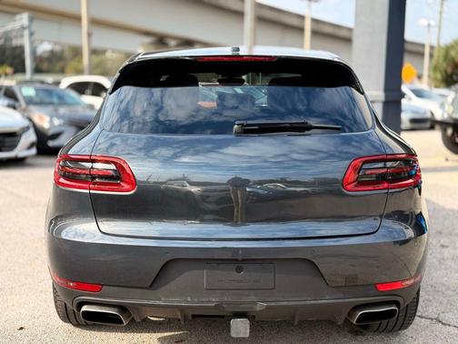 2017 Porsche Macan Base