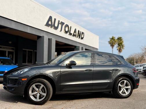 2017 Porsche Macan Base