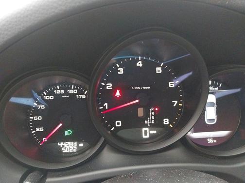 2017 Porsche Macan Base