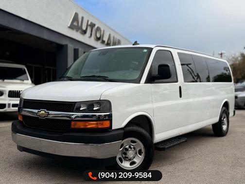 Summit White 2019 Chevrolet Express 3500 LT