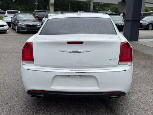 2019 Chrysler 300 Limited