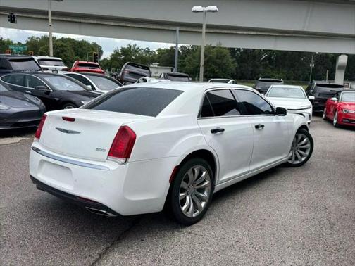 2019 Chrysler 300 Limited