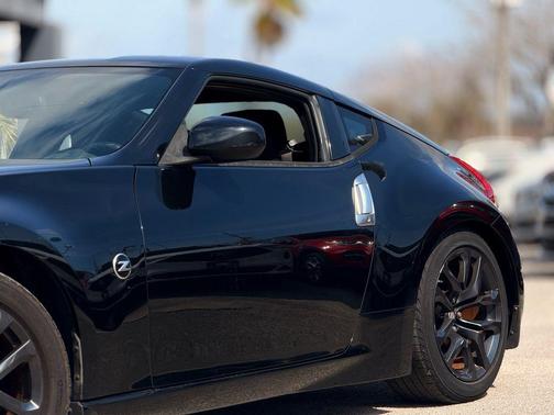 2017 Nissan 370Z Base