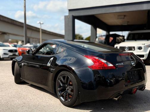 2017 Nissan 370Z Base
