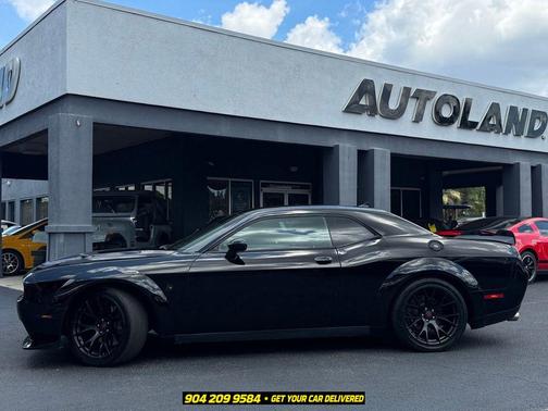 Pitch Black Clearcoat 2016 Dodge Challenger R/T Scat Pack