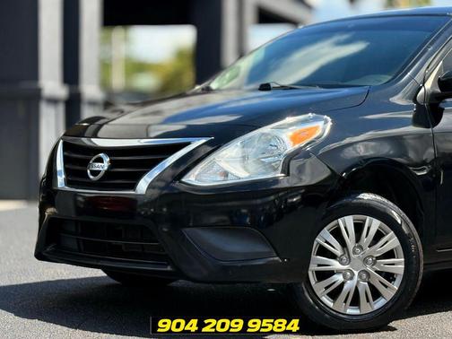Super Black Metallic 2019 Nissan Versa 1.6 S