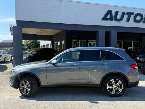 2017 Mercedes-Benz GLC 300 Base