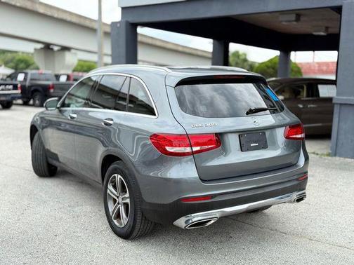 2017 Mercedes-Benz GLC 300 Base