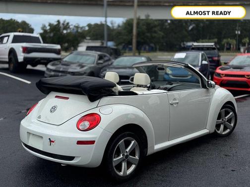 Campanella White 2007 Volkswagen New Beetle Triple White