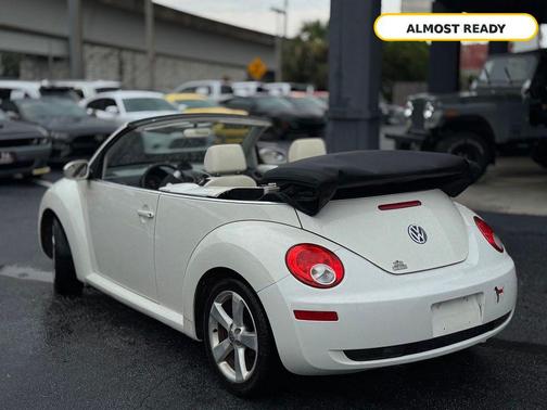 Campanella White 2007 Volkswagen New Beetle Triple White