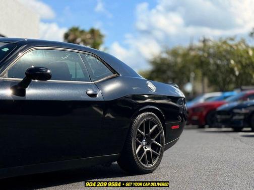 Pitch Black Clearcoat 2016 Dodge Challenger R/T Scat Pack