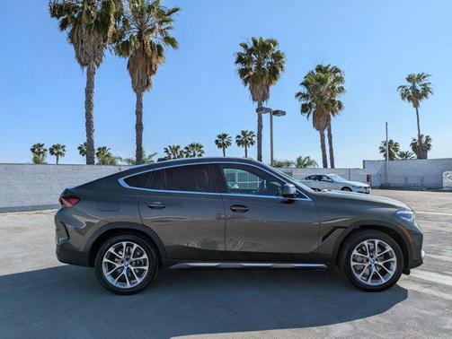 2022 BMW X6 xDrive40i