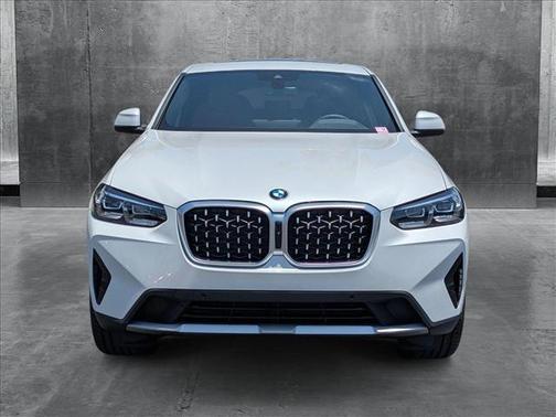 2025 BMW X4 xDrive30i