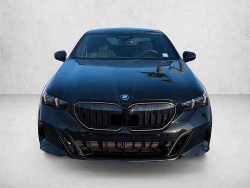 Black Sapphire Metallic 2026 BMW 550e xDrive