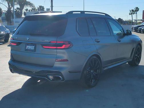 Frozen Pure Grey Metallic 2023 BMW X7 xDrive40i