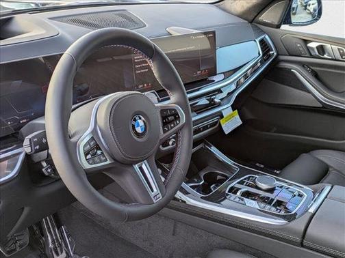 2026 BMW X7 M60i