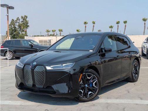 2025 BMW iX xDrive50